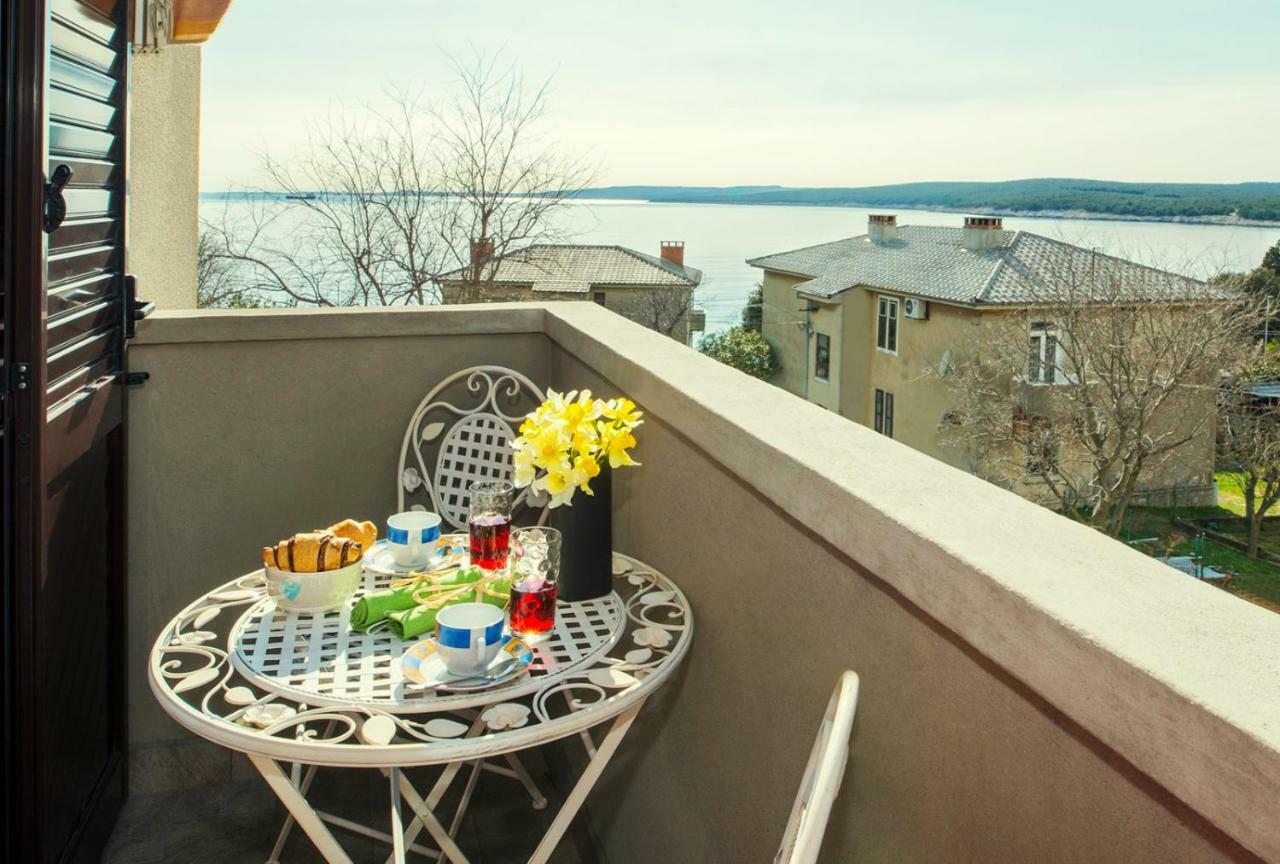 Apartment Stefania On The Beach Koromačno エクステリア 写真